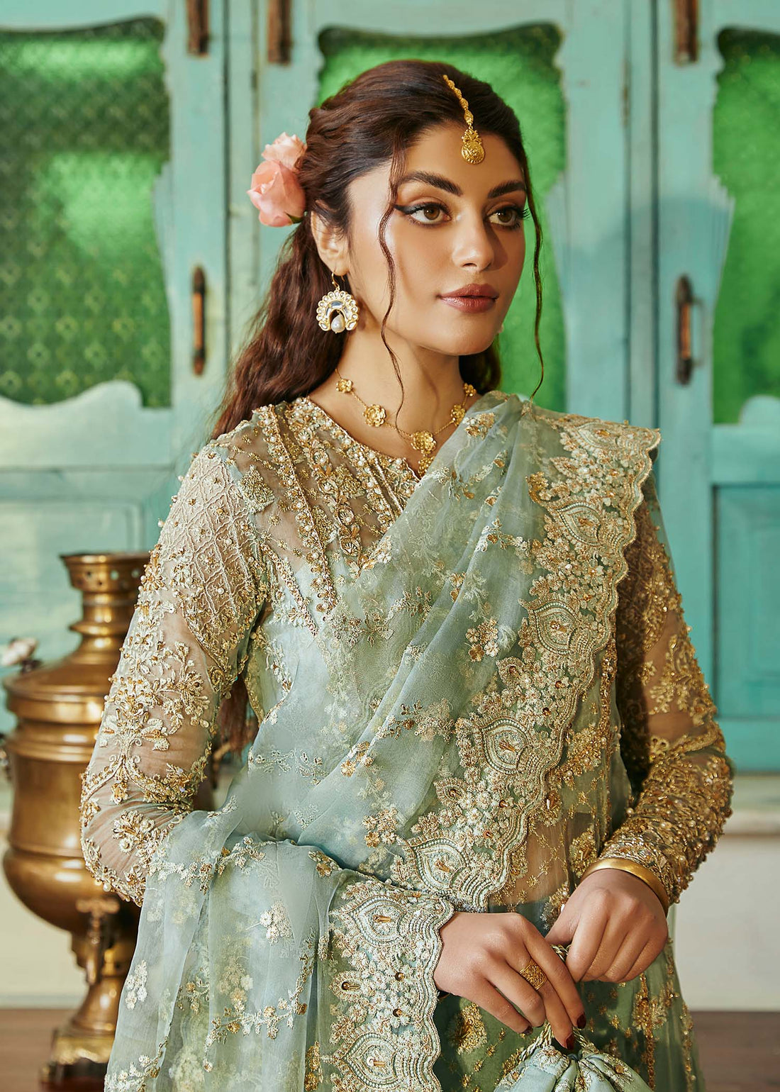 Meera HAND MADE
